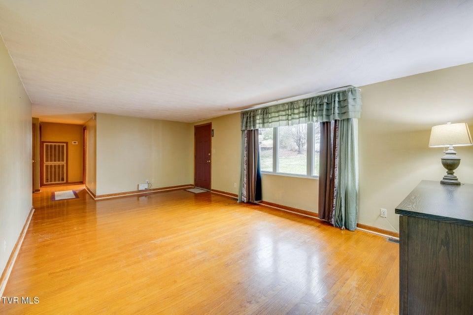 Photo #8: 165 Astor Dr Drive