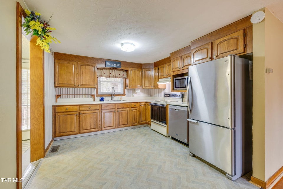 Photo #9: 165 Astor Dr Drive