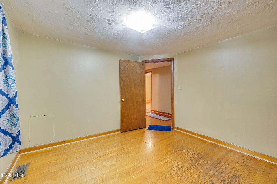 Photo #14: 165 Astor Dr Drive