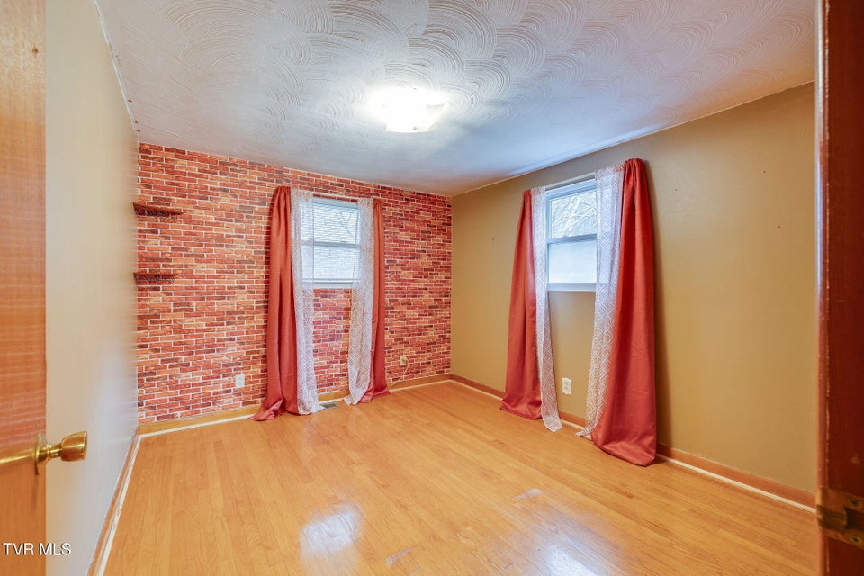 Photo #18: 165 Astor Dr Drive