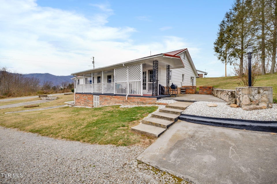 Photo #4: 125 Squirrel Haven Drive