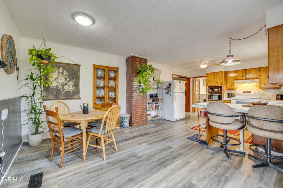 Photo #14: 125 Squirrel Haven Drive