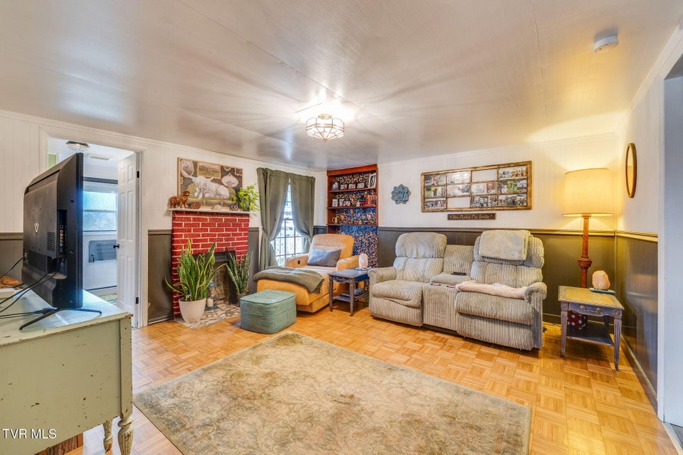 Photo #18: 125 Squirrel Haven Drive