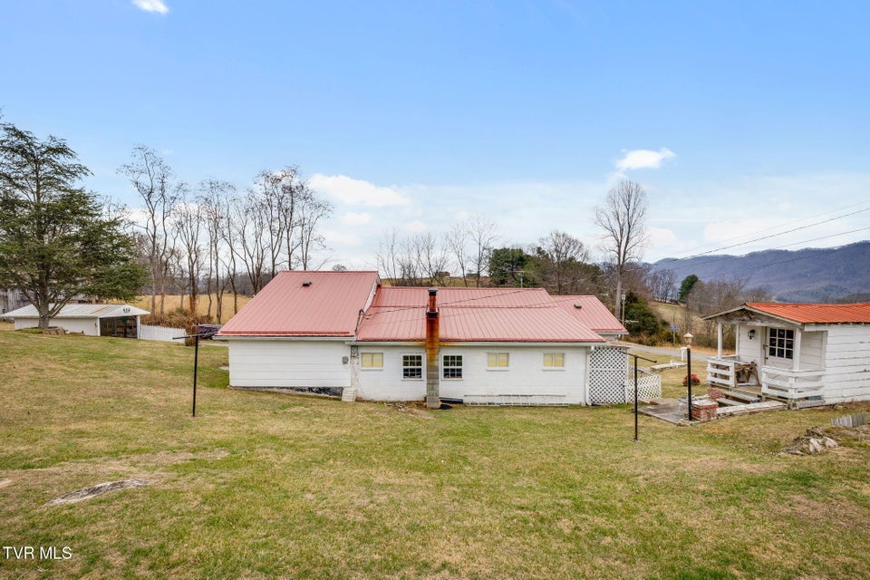 Photo #29: 125 Squirrel Haven Drive