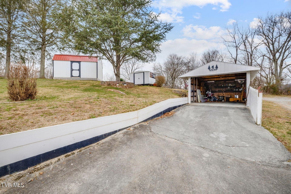 Photo #30: 125 Squirrel Haven Drive