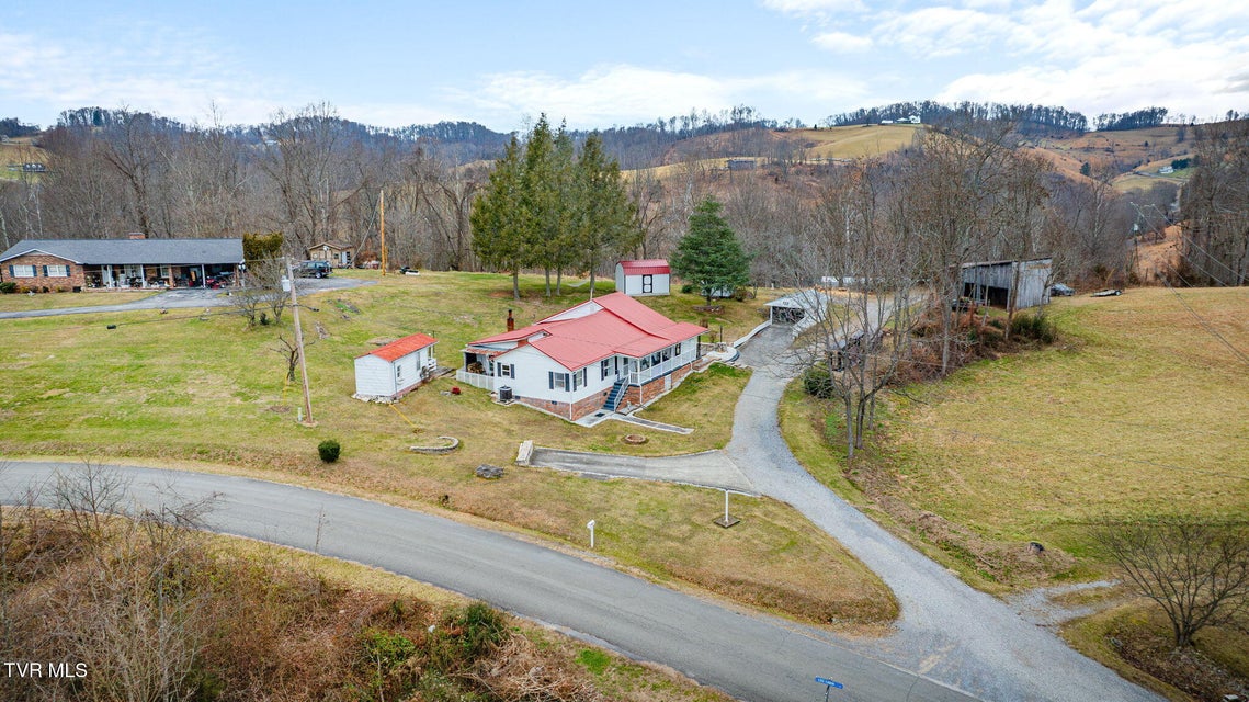 Photo #32: 125 Squirrel Haven Drive