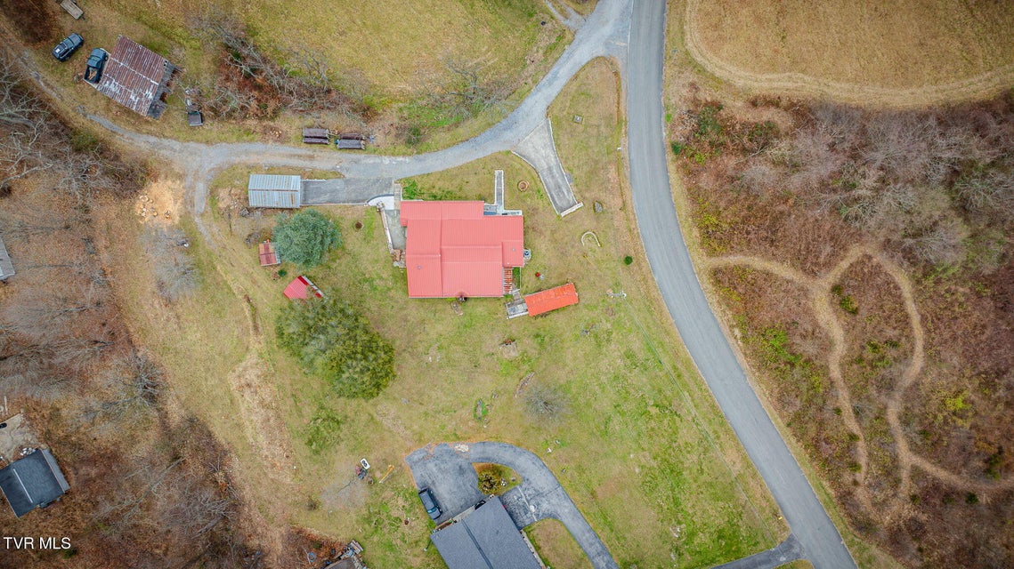 Photo #37: 125 Squirrel Haven Drive