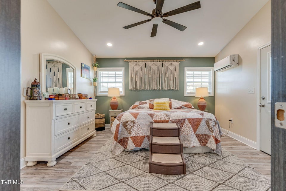 Photo #16: 2054 Meadow Creek Lane