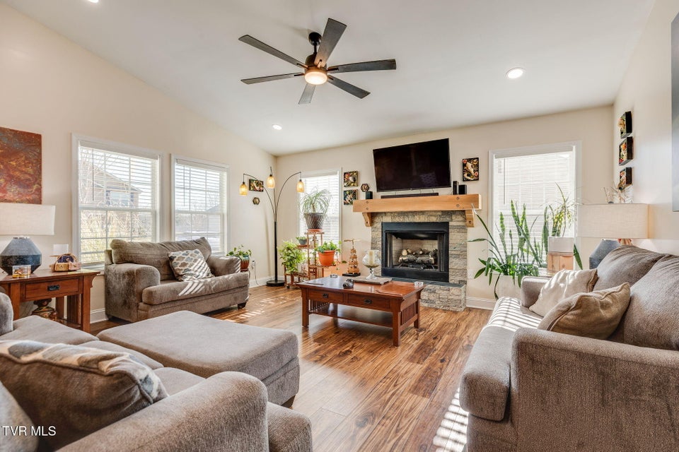 Photo #9: 2054 Meadow Creek Lane