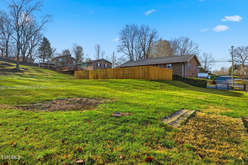 Photo #37: 1203 Beechwood Drive