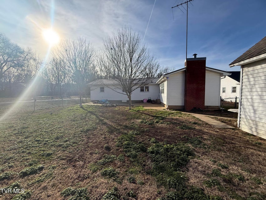 Photo #5: 412 Main Street