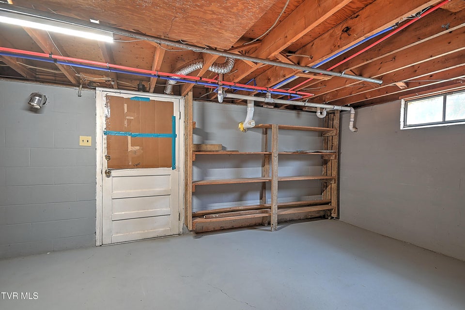 Photo #34: 258 Blackburn Circle