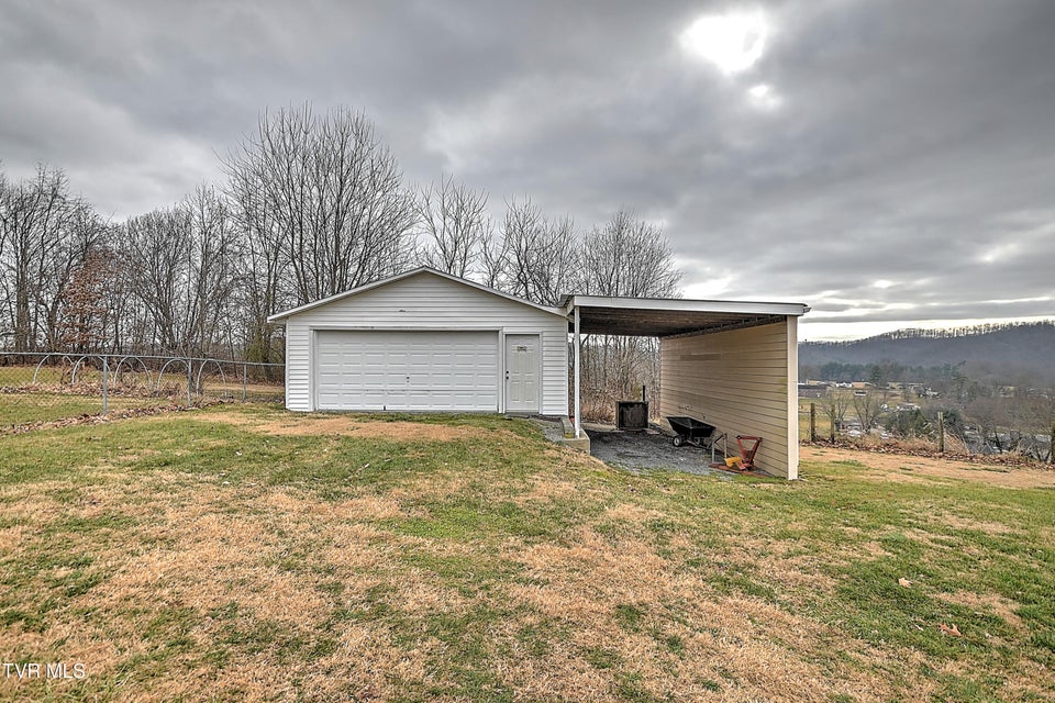 Photo #36: 258 Blackburn Circle