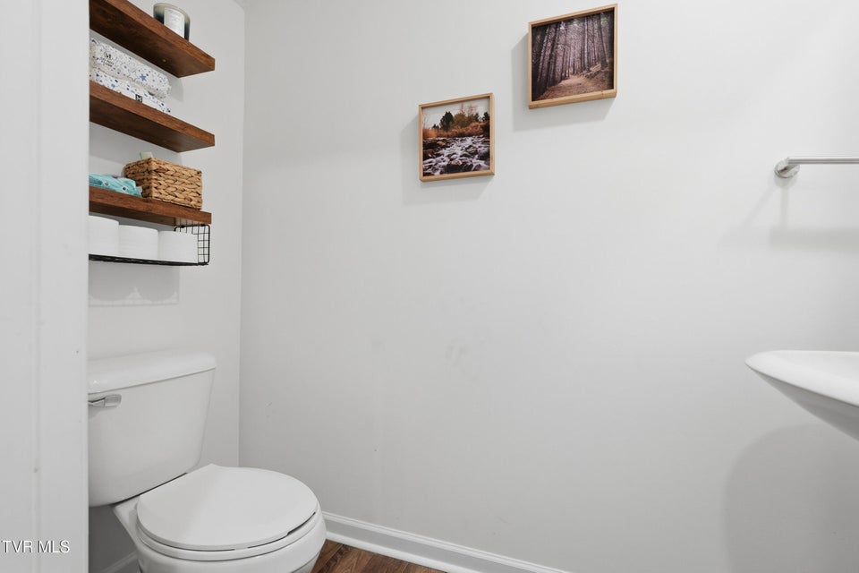 Photo #9: 705 Theobald Way