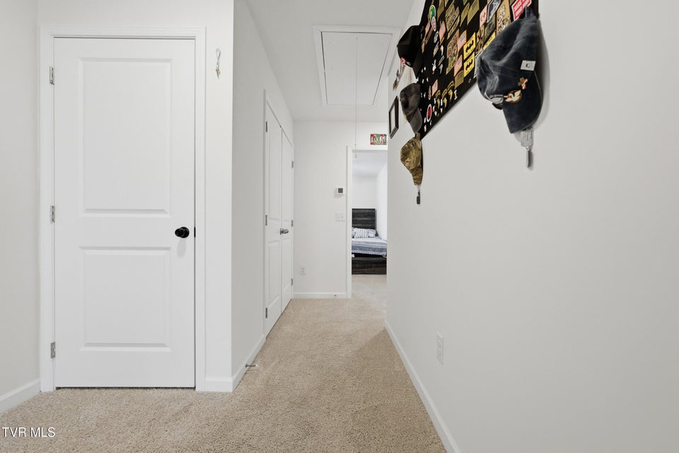 Photo #15: 705 Theobald Way