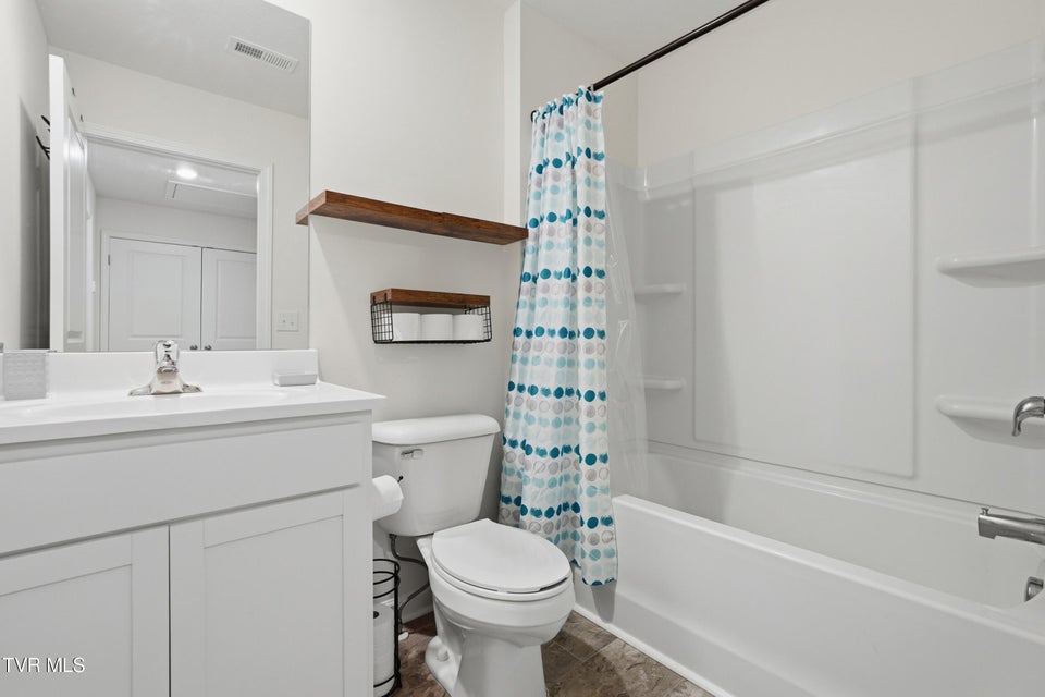 Photo #23: 705 Theobald Way