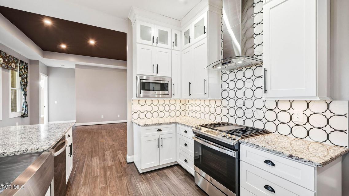 Photo #9: 563 Pleasant Valley Road