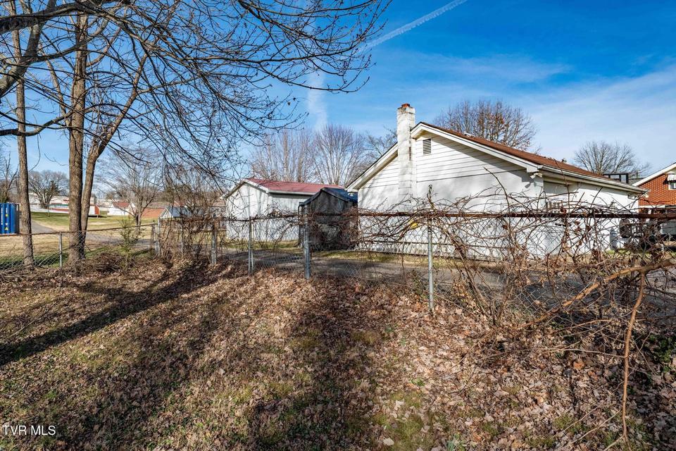 Photo #33: 625 Fairview Avenue