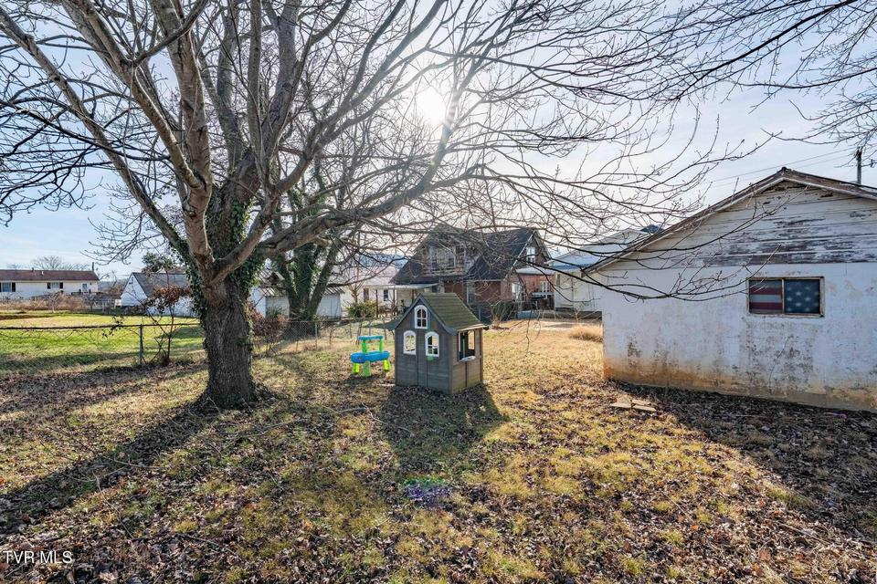 Photo #35: 625 Fairview Avenue