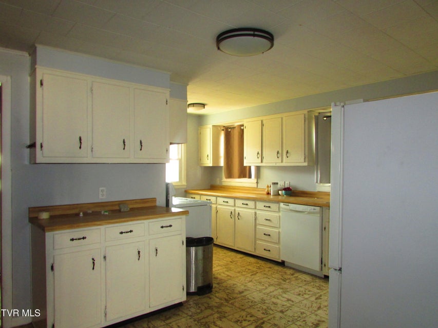 Photo #11: 310 Conway Street