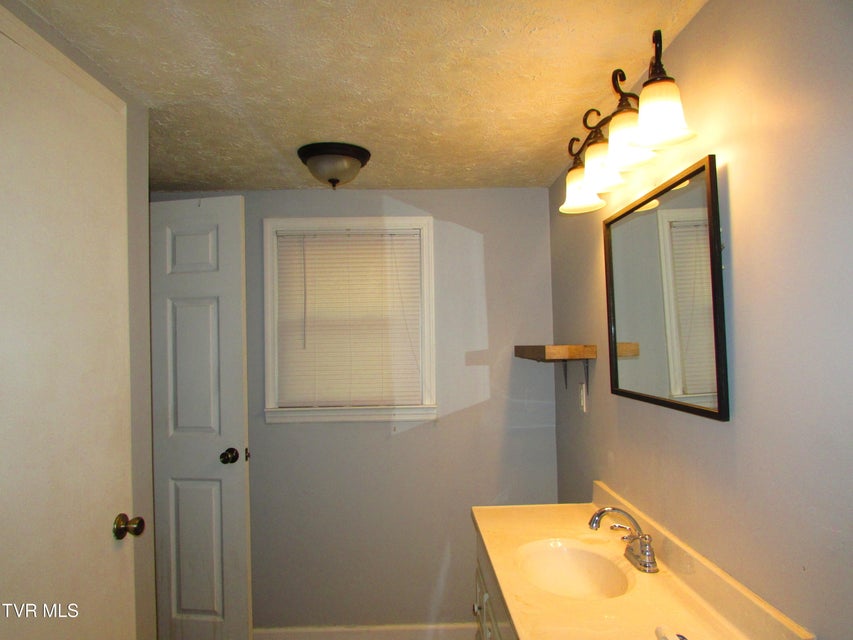 Photo #27: 310 Conway Street