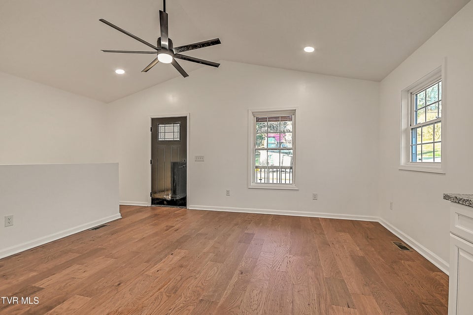 Photo #10: 145 Daniel Lane