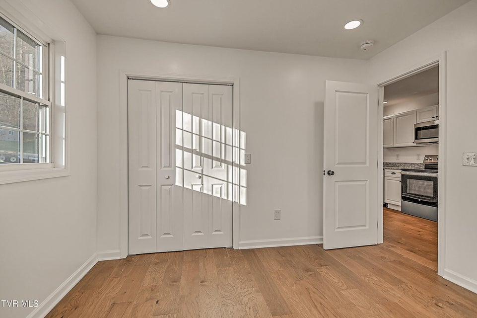 Photo #21: 145 Daniel Lane