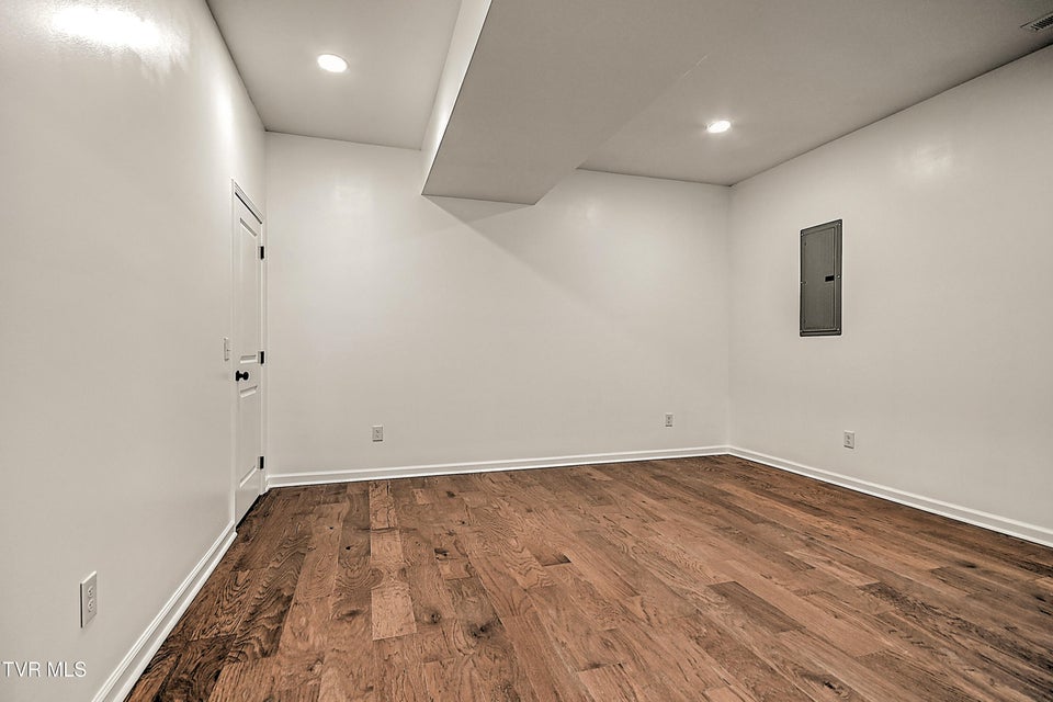 Photo #24: 145 Daniel Lane