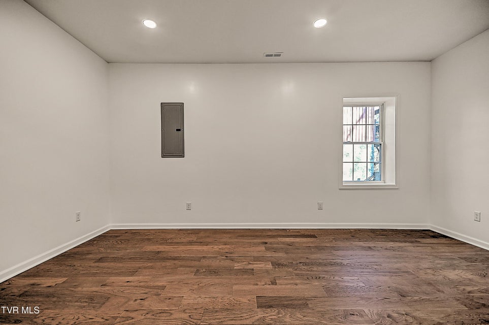 Photo #25: 145 Daniel Lane