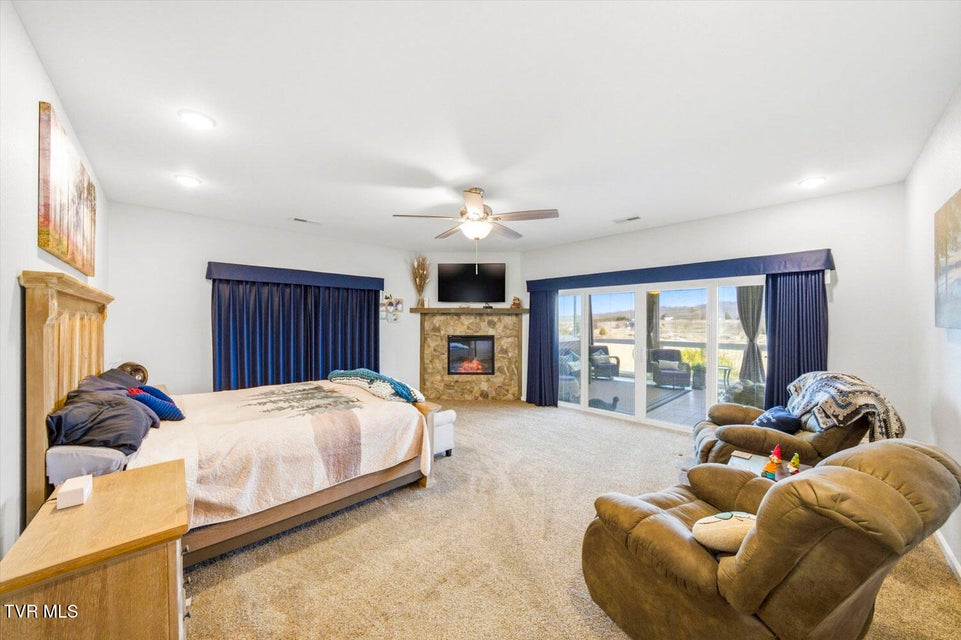 Photo #22: 1964 Harbor Hills Drive