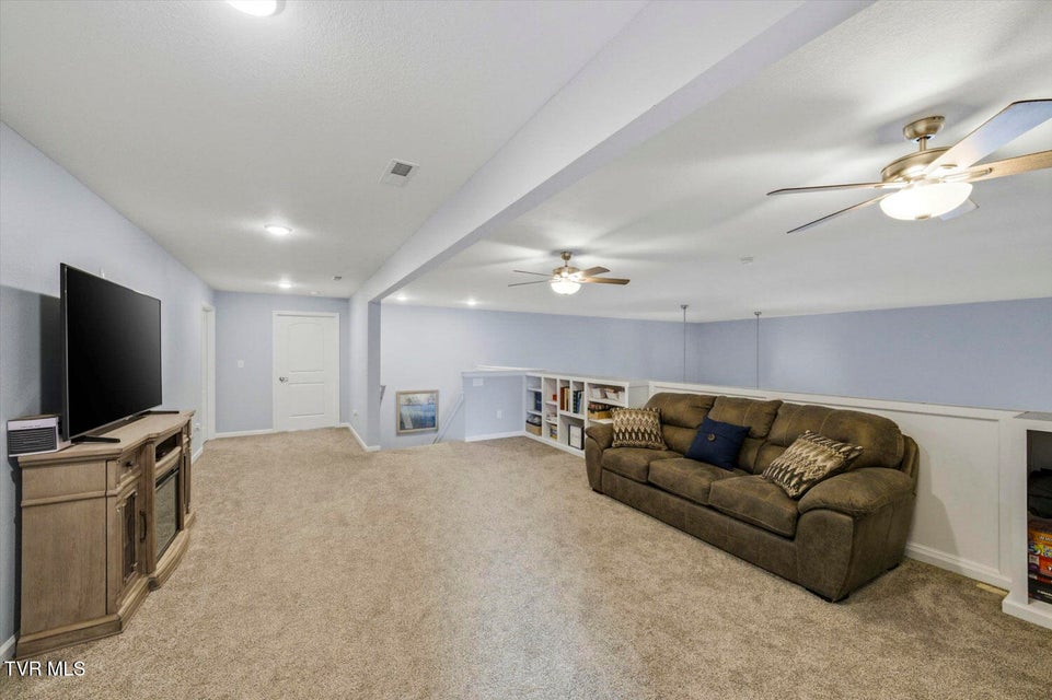 Photo #33: 1964 Harbor Hills Drive