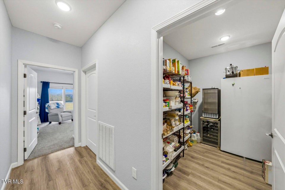 Photo #45: 1964 Harbor Hills Drive