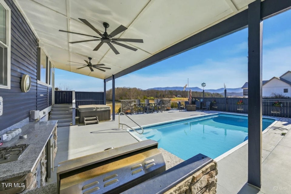 Photo #53: 1964 Harbor Hills Drive