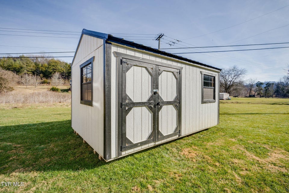 Photo #34: 20850b Meadowbrook Drive