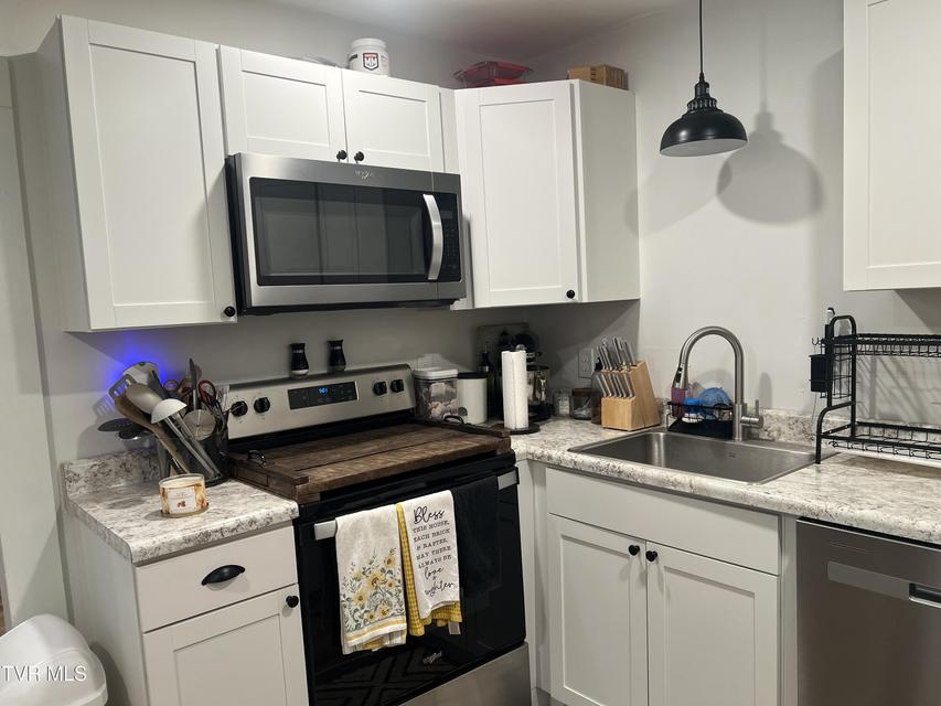 Photo #12: 4061 Highway 126 