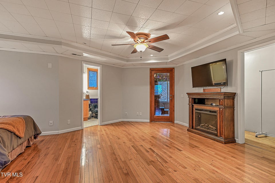 Photo #15: 125 Shirley Street