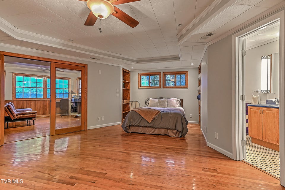 Photo #18: 125 Shirley Street