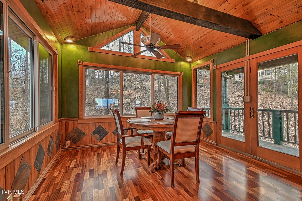 Photo #34: 125 Shirley Street