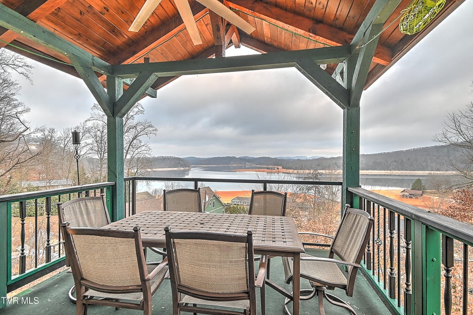 Photo #42: 125 Shirley Street