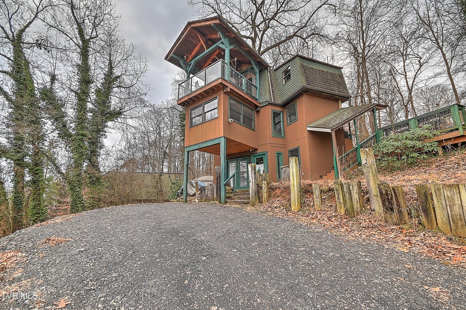 Photo #48: 125 Shirley Street