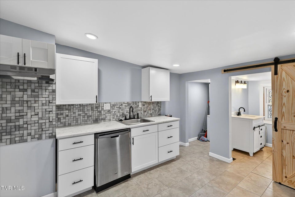 Photo #16: 127 Kinley Drive