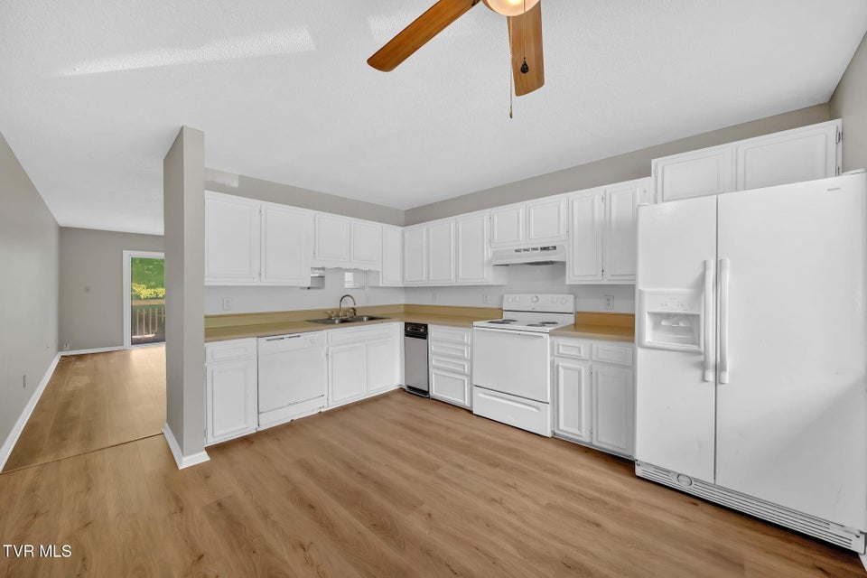 Photo #4: 1559 Colony Park Drive