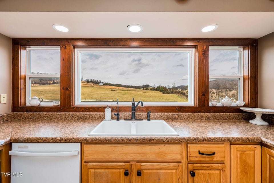 Photo #23: 120 Hicks Road