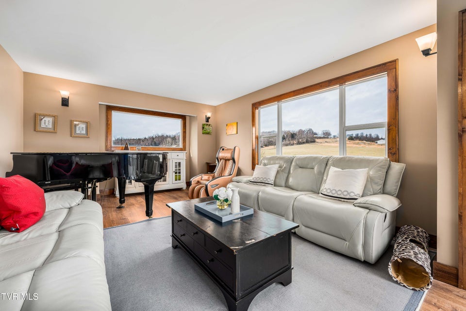 Photo #31: 120 Hicks Road