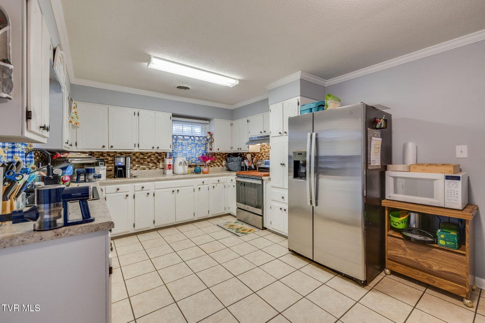 Photo #13: 237 Paramount Drive