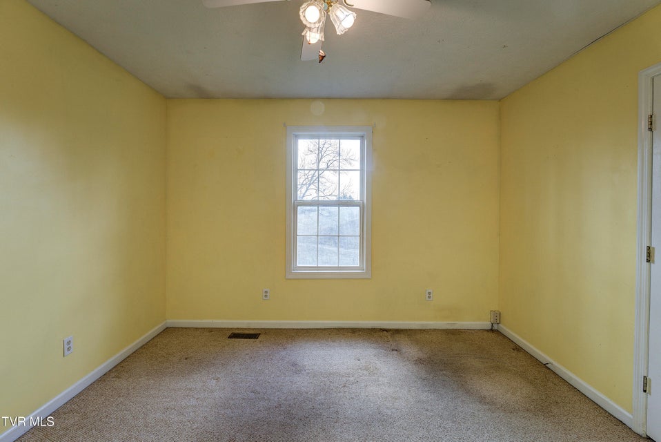 Photo #31: 168 Sycamore Drive