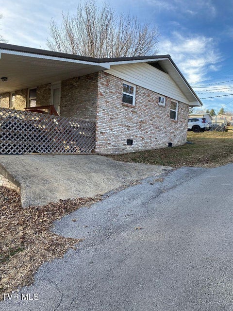 Photo #3: 147 Third Street