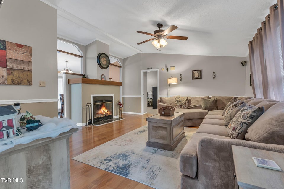 Photo #6: 309 Sammons Pvt Drive