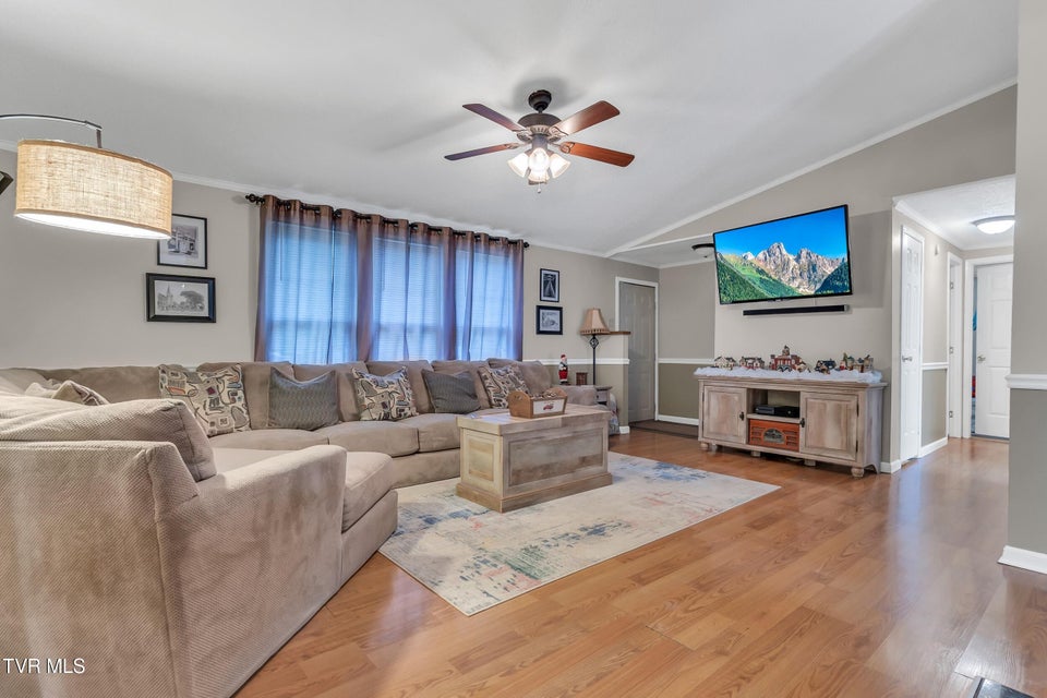 Photo #7: 309 Sammons Pvt Drive