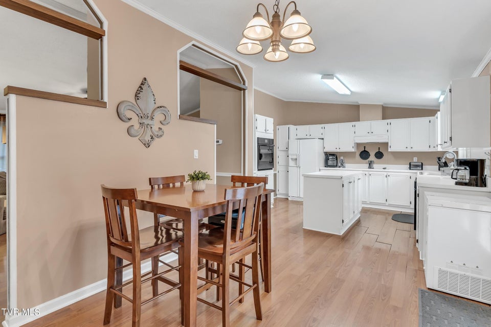 Photo #10: 309 Sammons Pvt Drive